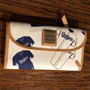 DODGERS ⚾️💙 Dooney & Bourke wallet